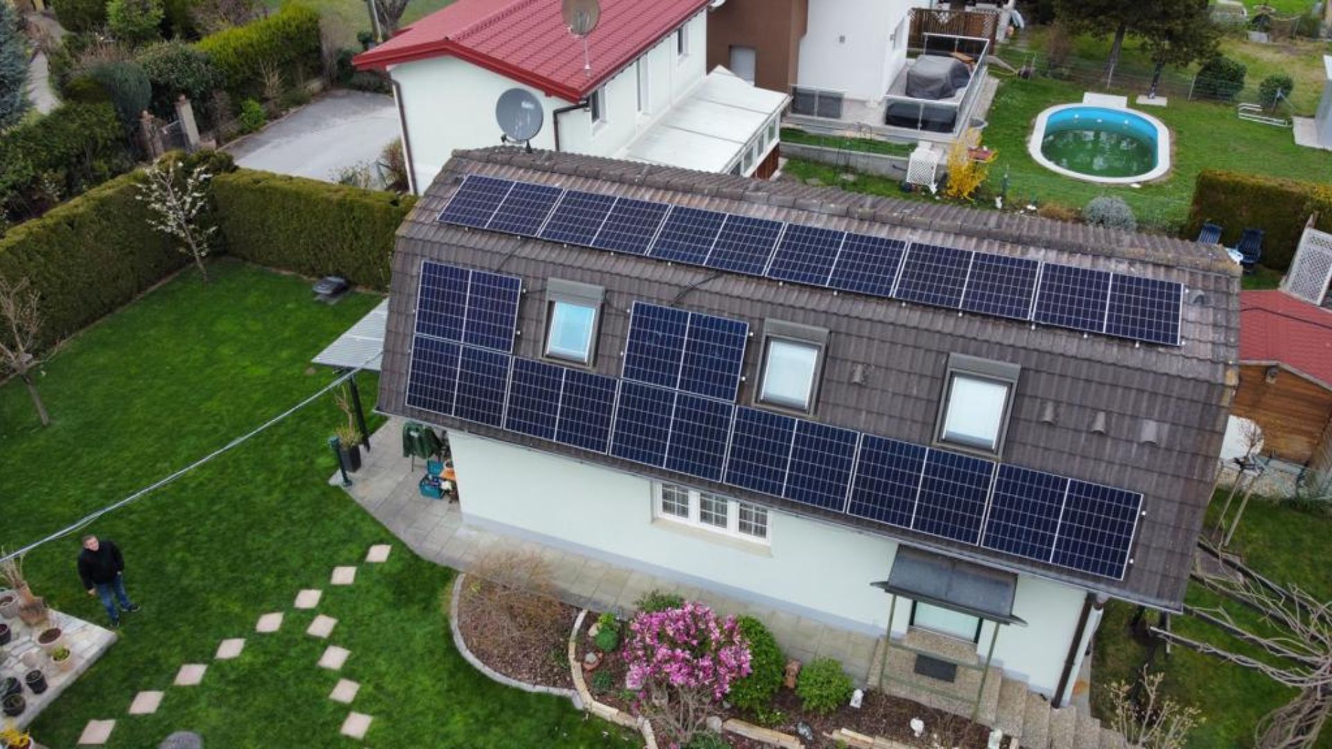 Photovoltaik Anlage auf einem Einfamilienhaus in Wien - Professionelle Montage